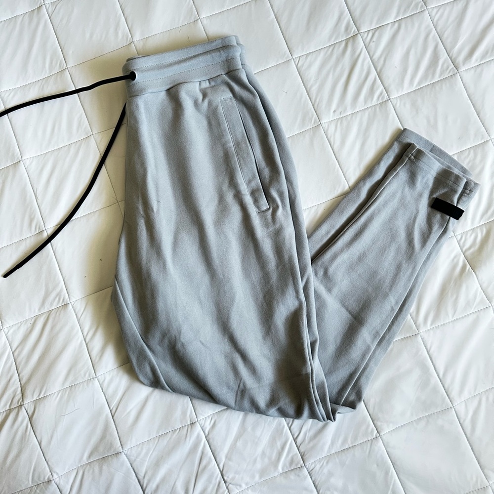 Men’s alphalete joggers